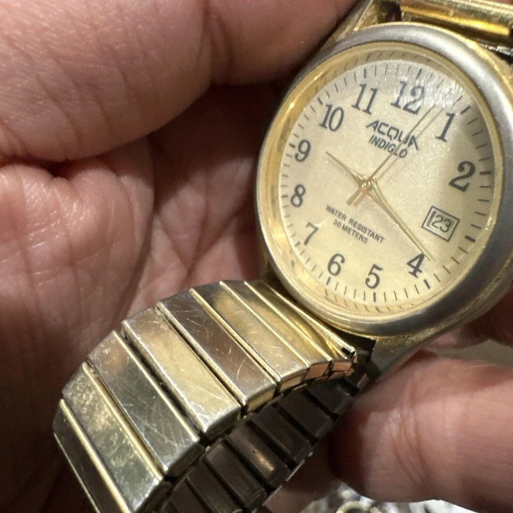 Working Acqua 36mm by Timex Indiglo men's‎ Gold Watch. 4.775.964  Light Works